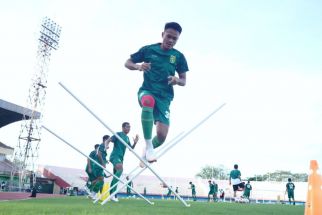 Paling Mungkin Koko Ari Bela Persebaya di Tengah Musim - JPNN.com Jatim