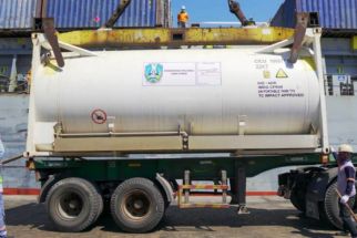 60 Ton Bantuan Oksigen Cair Tiba di Jawa Timur - JPNN.com Jatim