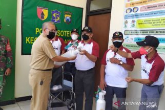 Bentuk Gotong Royong, Relawan 'Bodreks' Sumbang Oksigen dan Kursi Roda - JPNN.com Jatim