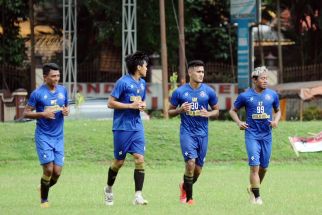 Pelatih Arema FC: Jangan Terlalu Berharap Tinggi pada Pemain, Sebab... - JPNN.com Jatim