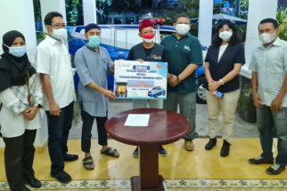 Dua Yayasan Sosial di Surabaya Sumbangkan Ambulans untuk Percepat Penanganan Covid-19 - JPNN.com Jatim