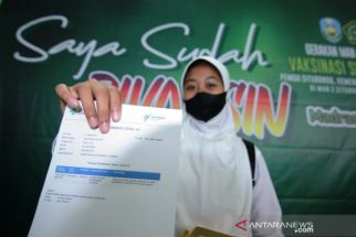 Terkait Vaksinasi, Khofifah Minta Seluruh Pemimpin Daerah Jatim Prioritaskan Pelajar, Ini Alasannya - JPNN.com Jatim