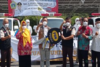 PT PON Sumbang Puluhan Ribu Sembako dan Perlengkapan Medis ke Pemkab Gresik - JPNN.com Jatim