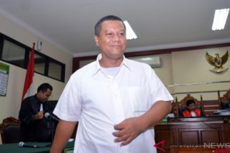 8 Saksi Kasus Dugaan TPPU Mantan Bupati Mojokerto MKP Diperiksa KPK - JPNN.com Jatim