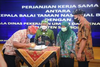 Selama ini Warga Dusun Merak Situbondo Kerap Tempuh Jalur Laut, Bupati: Pembangunan Peningkatan Jalan Segera Dilakukan - JPNN.com Jatim