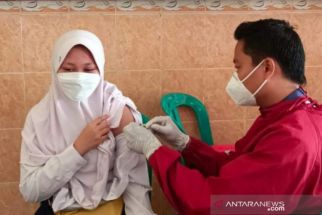 Dukung PTM, Dinkes Pamekasan Vaksin Ribuan Pelajar Langsung ke Sekolah - JPNN.com Jatim