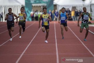 Sisihkan DKI dan NTB, Kuartet Jatim Gondol Emas 4x100 M Estafet Putra - JPNN.com Jatim