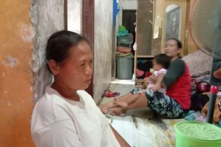 Keluarga ABK KM Liberty di Tulungagung Berharap Semua Korban Selamat - JPNN.com Jatim