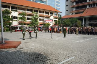 Untag Surabaya Akhirnya Upacara Hari Pahlawan Luring, Ini Pesan dari Pak Rektor - JPNN.com Jatim