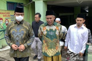 KH Marzuki Bantah Keterlibatan Dukung Salah Satu Paslon Capres Cawapres - JPNN.com Jatim