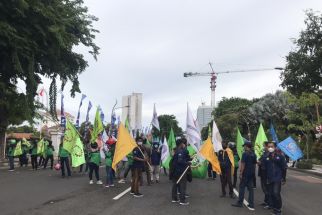 Jika Gubernur Khofifah Ingkar, Buruh Ancam Mogok Massal - JPNN.com Jatim