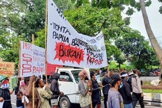 Demo AMP Tuntut Merdeka Ricuh, Tuntut Copot Kapolda Bali dan Bubarkan PGN, Wow - JPNN.com Bali