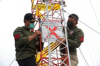 Pemkot Surabaya Segel 5 Menara Telekomunikasi Tak Berizin, Sempat Cekcok - JPNN.com Jatim
