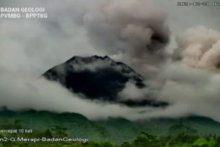 Gunung Merapi Erupsi Efusif, 4 Daerah Diminta Segera Siapkan Mitigasi Bencana - JPNN.com Jateng