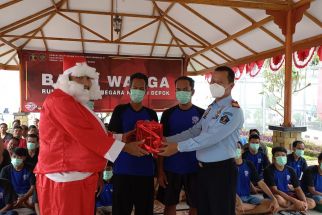 Ini yang Dilakukan Karutan Depok bersama Santa Claus  - JPNN.com Jabar