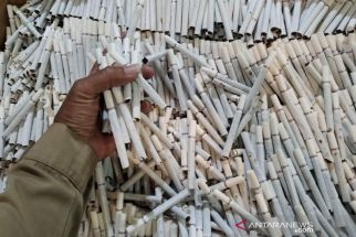 Minibus Pengangkut Rokok Ilegal Disergap Sebelum Berangkat, Total Nilai Rp 318,24 Juta - JPNN.com Jateng