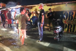 Kelakuan Ganjar Buat Korban Banjir di Semarang Terpingkal-pingkal, Begini Aksi Lucunya - JPNN.com Jateng