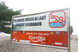 Wisatawan Mengeyel, Sarlinmas Ingatkan Lagi Bahaya Berenang di Pantai Parangtritis - JPNN.com Jogja