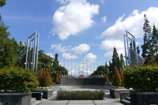 Peringkat Terbaru UGM Versi QS WUR, Terbaik se-Indonesia - JPNN.com Jogja