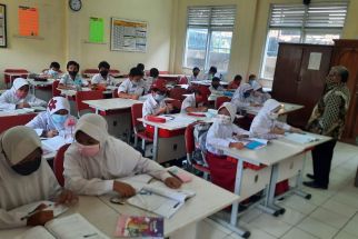 Selama PTM di Kota Depok, 34 Sekolah Ditutup, 239 Siswa dan Guru Positif Covid-19 - JPNN.com Jabar