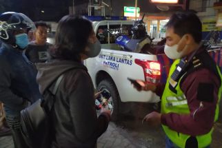 Dua Pengendara Motor Tewas Mengerikan, Adu Jangkrik di Depan Alfamart Gerung - JPNN.com Bali