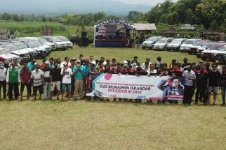 Komunitas Mobil Panther di Madiun Ikut Dukung Cak Imin Maju Pilpres 2024 - JPNN.com Jatim
