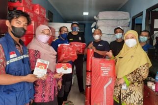 Kemensos RI Memberikan Ratusan Paket Bantuan Tanggap Bencana untuk Warga Depok - JPNN.com Jabar