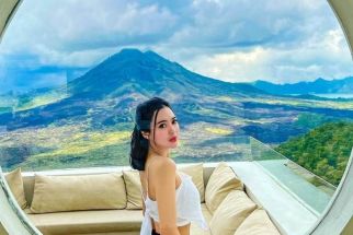 Wika Salim Pamer Foto Seksi Berlatar Alam, Netizen Salfok: Gunungnya Indah - JPNN.com Sumut