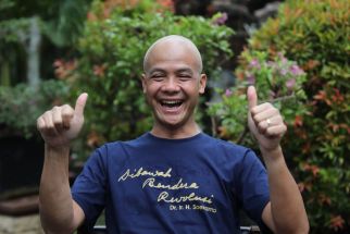 Aksi Ganjar Berani Cukur Gundul Mampu Kumpulkan Donasi Ratusan Juta - JPNN.com Jateng