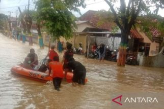 Banjir di Jungcangcang Pamekasan Disebut Setinggi 2 Meter, Warga Bersyukur Masih Selamat - JPNN.com Jatim