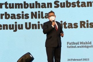 Respons Prof Fathul Wahid Setelah Terpilih Kembali Jadi Rektor UII, Sangat Berat Sekali - JPNN.com Jogja
