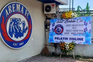 Kantor Arema FC Dapat Kiriman Bunga Duka Cita, Manajemen: Aspirasi Kecintaan Suporter - JPNN.com Jatim