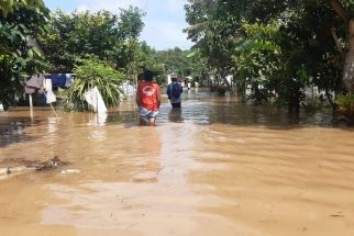 Kondisi Terkini Banjir di Lumajang, Meluas dan Rendam Ratusan Rumah Warga - JPNN.com Jatim