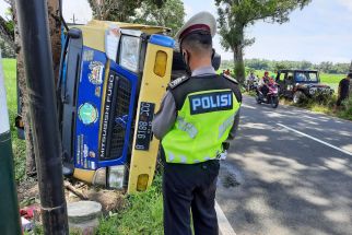 Ditinggal ke Sawah, Sepeda Motor Sudarto Dihantam Truk Oleng - JPNN.com Jogja