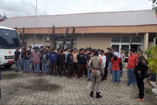 42 Pelajar Diamankan Satpol PP Padang saat Main Biliar - JPNN.com Sumbar