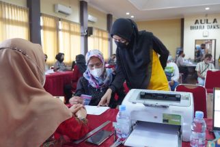 Alhamdulillah, Ribuan Pedagang dan Nelayan di Kulon Progo Terima Bantuan Tunai, Sebegini Nominalnya - JPNN.com Jogja