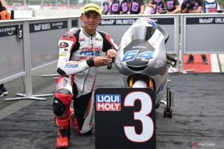 Mario Aji Finis ke-14 Moto3 Mandalika, Gubernur Khofifah Minta Begini - JPNN.com Jatim