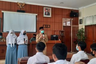 Begini Cara IBH Mengajak Siswa SMA Menggunakan Hak Pilihnya di Pemilu 2024 - JPNN.com Jabar