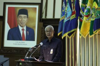 Ketua DPRD Jateng Jatuh Sakit, Ganjar Kirimkan Doa Terbaik - JPNN.com Jateng