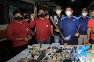 Banyak Temuan Sajam dan Barang Terlarang di Lapas I Madiun, Lihat - JPNN.com Jatim