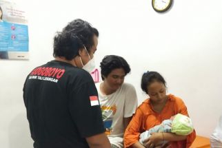 Tak Mampu Bayar Persalinan, Ibu dan Bayi di Surabaya Ditahan Bidan Praktik, Begini Kondisinya - JPNN.com Jatim