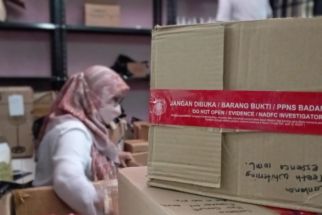 BPOM Sita Kosmetik dan Obat Tradisional Ilegal Senilai Rp 1,2 M di Sukajadi - JPNN.com Jabar