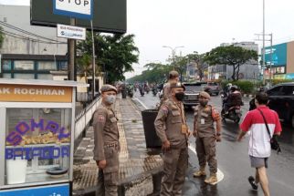 Mengganggu Ketertiban Umum, Belasan PKL di Jalan Margonda Ditertibkan Petugas - JPNN.com Jabar