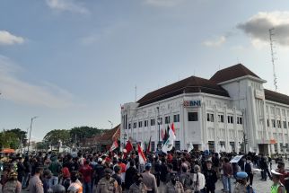 Tampil Beda, Mahasiswa Jogja Demo 11 April di Nol KM, Tuntutannya Soal Klitih - JPNN.com Jogja