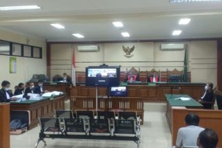 Puput Tantriana dan Suaminya Hasan Aminuddin Dituntut 8 Tahun Penjara - JPNN.com Jatim