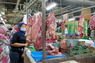 Harga Daging Sapi Bikin Menjerit Menjelang Lebaran, Pedagang Sambat - JPNN.com Jatim