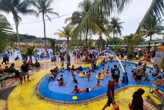 Libur Lebaran: Wisata Air Putri Duyung Depok Diserbu Pengunjung - JPNN.com Jabar