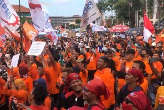Kemunculan Partai Buruh Saat Aksi May Day di Surabaya, Siapa Sebenarnya Mereka? - JPNN.com Jatim