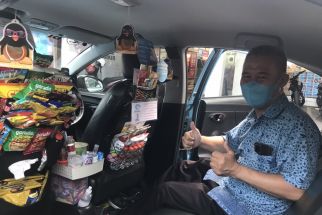 Viral, Sopir Taksi di Surabaya Layani Penumpang Tak Terduga, Lihat Isi Mobilnya - JPNN.com Jatim