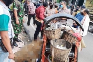 Tukang Becak Mendadak Terjatuh, Setelah Dicek, Pasar Geger - JPNN.com Jatim